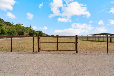 804 Comstock Rd, Hollister, CA 95023 - Photo 23