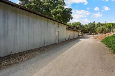 804 Comstock Rd, Hollister, CA 95023 - Photo 35