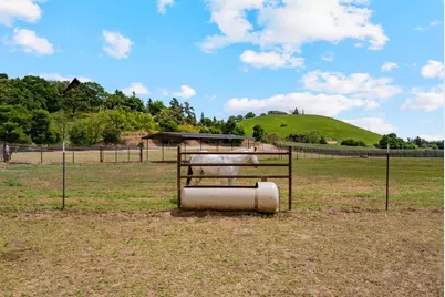 804 Comstock Rd, Hollister, CA 95023 - Photo 13