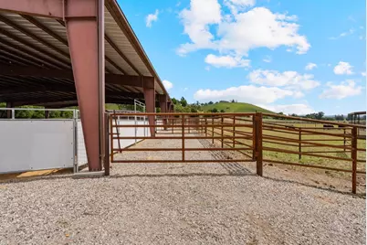 804 Comstock Rd, Hollister, CA 95023 - Photo 11