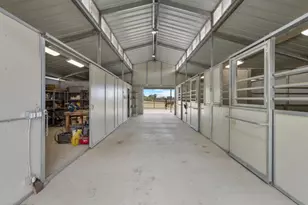 804 Comstock Rd, Hollister, CA 95023 - Photo 15