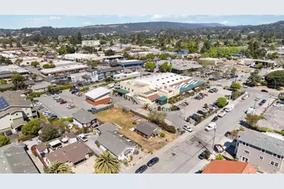 719 Darwin St, Santa Cruz, CA 95062 - Photo 1