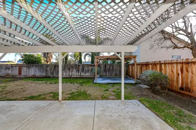 1118 Strawbridge Dr, Newman, CA 95360 - Photo 13