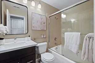 1735 Parkview Green Cir, San Jose, CA 95131 - Photo 37