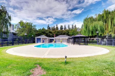 1735 Parkview Green Cir, San Jose, CA 95131 - Photo 49