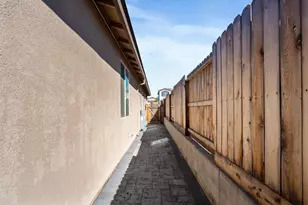 2141 Wildflower Dr, Hollister, CA 95023 - Photo 29