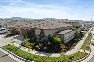 2141 Wildflower Dr, Hollister, CA 95023 - Photo 1