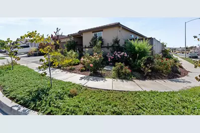 2141 Wildflower Dr, Hollister, CA 95023 - Photo 5