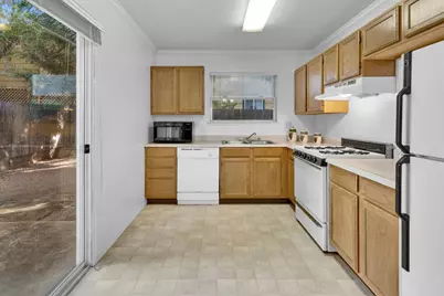 310 Mustang Ct D, King City, CA 93930 - Photo 5