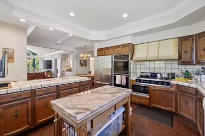 2301 Easton Dr, Burlingame, CA 94010 - Photo 29