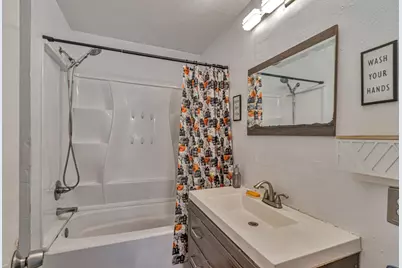 76 Sunset Ct, San Jose, CA 95116 - Photo 9