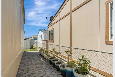 1358 Oakland Rd 81, San Jose, CA 95112 - Photo 33
