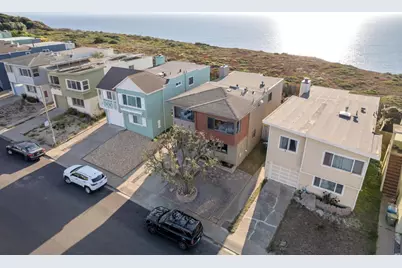 74 Palisades Dr, Daly City, CA 94015 - Photo 1