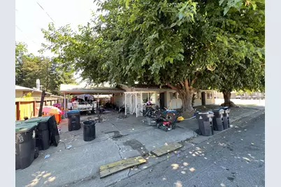 1302 Holt St, Stockton, CA 95203 - Photo 5