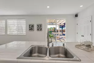 1048 Stillspring Dr, Vacaville, CA 95687 - Photo 11