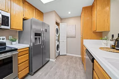 2604 Hastings Shore Ln, Redwood City, CA 94065 - Photo 13