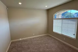 3329 N Shelly Ave, Fresno, CA 93727 - Photo 7