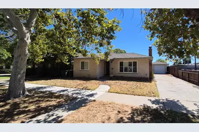 1032 9th St, Los Banos, CA 93635 - Photo 1