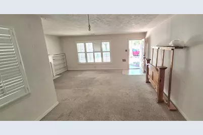 1032 9th St, Los Banos, CA 93635 - Photo 3