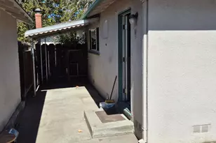 1032 9th St, Los Banos, CA 93635 - Photo 11