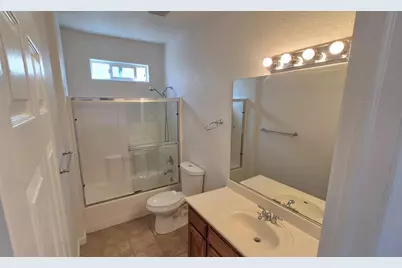2913 Las Flores Cir, Los Banos, CA 93635 - Photo 7