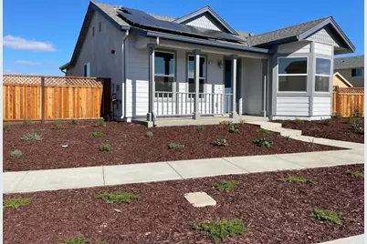 754 Livingston Ave, King City, CA 93930 - Photo 3