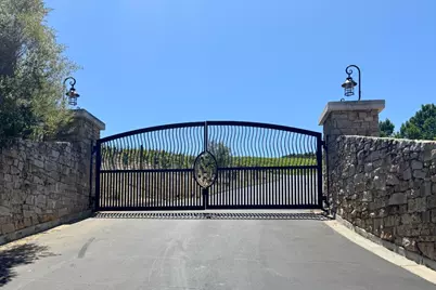 18700 Black Rd, Los Gatos, CA 95033 - Photo 17