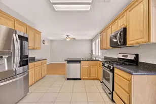 5817 Spring Flower Dr, Elk Grove, CA 95757 - Photo 19