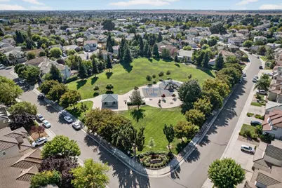 5817 Spring Flower Dr, Elk Grove, CA 95757 - Photo 59