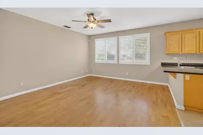 5817 Spring Flower Dr, Elk Grove, CA 95757 - Photo 13