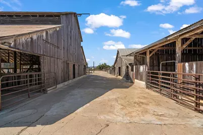 2675 Pacheco Pass Hwy, Gilroy, CA 95020 - Photo 33