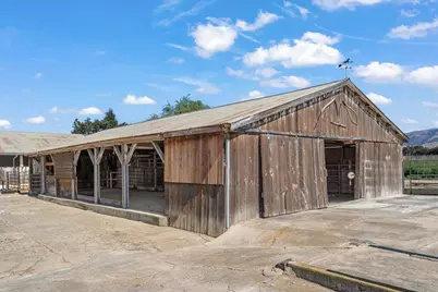 2675 Pacheco Pass Hwy, Gilroy, CA 95020 - Photo 31