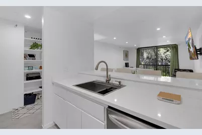 5202 Shelter Creek Ln, San Bruno, CA 94066 - Photo 5