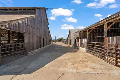 2675 Pacheco Pass Hwy, Gilroy, CA 95020 - Photo 33
