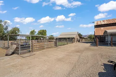 2675 Pacheco Pass Hwy, Gilroy, CA 95020 - Photo 45