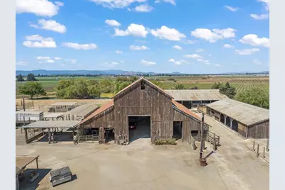 2675 Pacheco Pass Hwy, Gilroy, CA 95020 - Photo 37