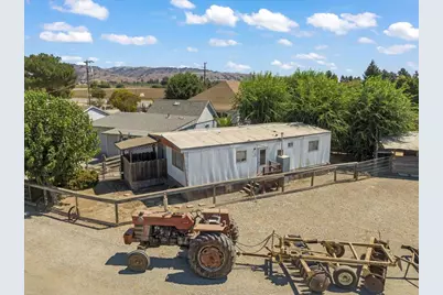 2675 Pacheco Pass Hwy, Gilroy, CA 95020 - Photo 23