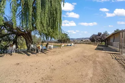2675 Pacheco Pass Hwy, Gilroy, CA 95020 - Photo 49