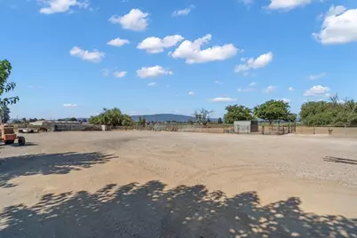 2675 Pacheco Pass Hwy, Gilroy, CA 95020 - Photo 39
