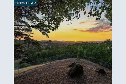 575 Morecroft Rd, Lafayette, CA 94549 - Photo 5