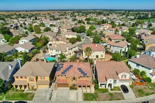 9987 Spring View Way, Elk Grove, CA 95757 - Photo 3