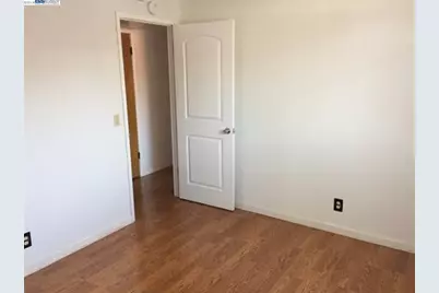 431 E Saint John St, San Jose, CA 95112 - Photo 9