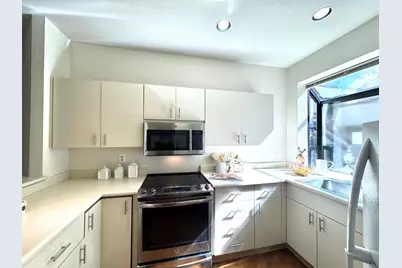 101 Shorebird Cir, Redwood City, CA 94065 - Photo 7