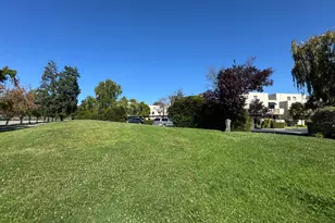 101 Shorebird Cir, Redwood City, CA 94065 - Photo 15