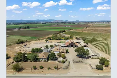 2675 Pacheco Pass Hwy, Gilroy, CA 95020 - Photo 21