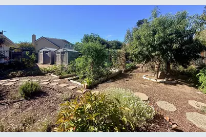 22720 Picador Dr, Salinas, CA 93908 - Photo 33