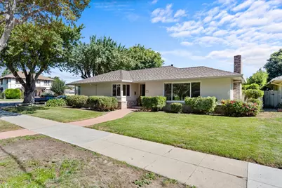 1001 Monterey St, Hollister, CA 95023 - Photo 1