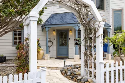 127 16th St, Pacific Grove, CA 93950 - Photo 3