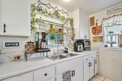 601 Chaparral Ct, Hollister, CA 95023 - Photo 13