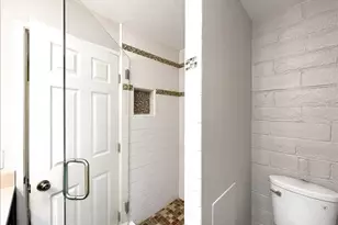 451 Dela Vina Ave 405, Monterey, CA 93940 - Photo 9